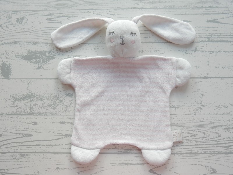Zara Home knuffeldoek velours wit roze gestreept konijn