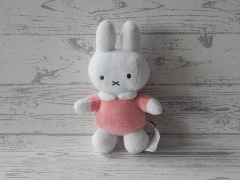 Nijntje knuffel rammelaar velours wit roze roze