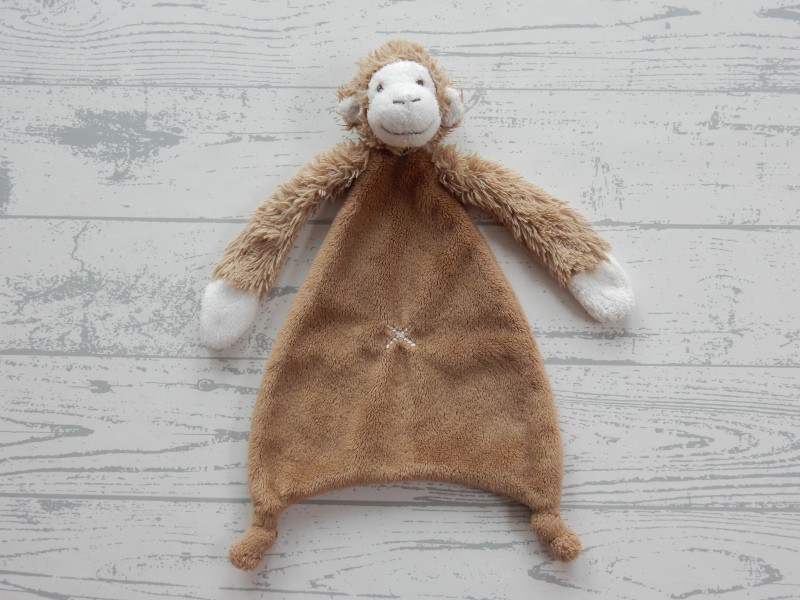 Happy Horse knuffeldoek velours bruin wit aap Mickey tuttle