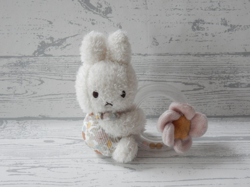 Nijntje Little Dutch ringrammelaar velours teddy vintage Little Flowers