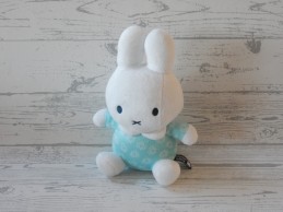 Nijntje knuffel rammelaar velours wit blauw vogeltjes zittend