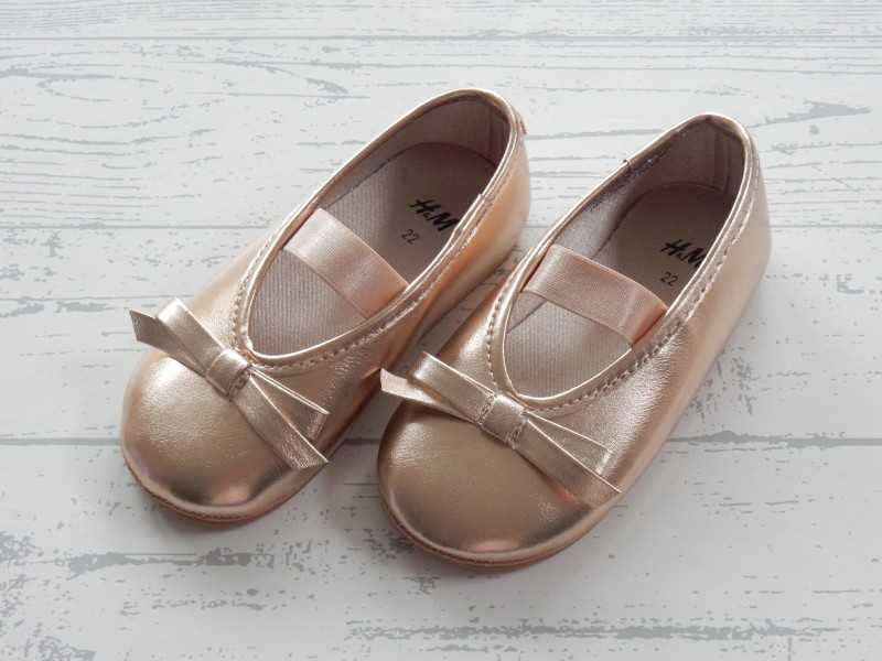 H&M ballerina's met strik metallic roze goud maat 22