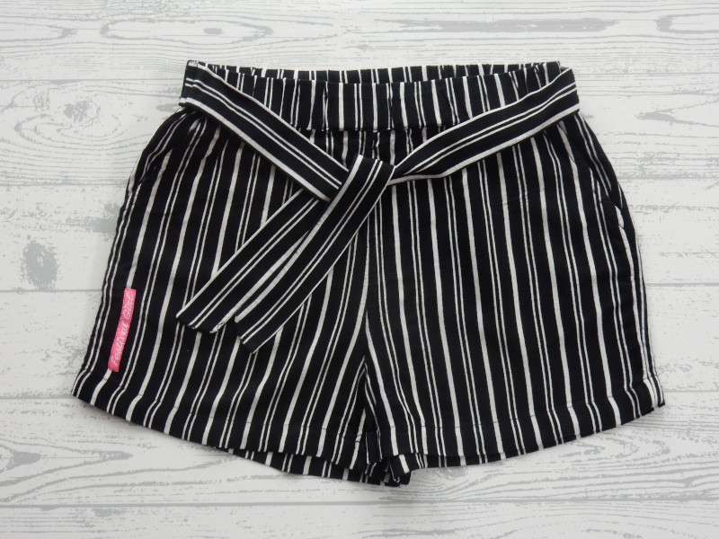 WE Fashion short zwart wit gestreept Jayz maat 122-128