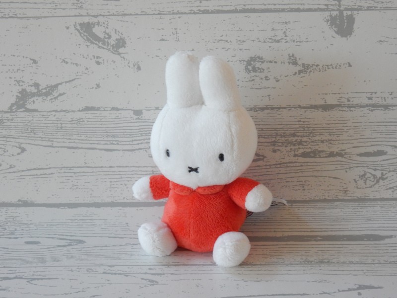 Nijntje Miffy WB Compagnie knuffel velours wit oranje classic