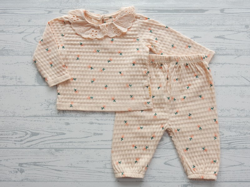 Hema newborn set shirtje met kraag broekje licht oranje bloemetjes