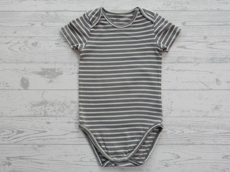 Hema romper korte mouw groen wit gestreept maat 86-92