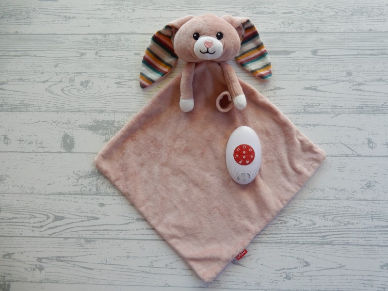 Zazu knuffeldoek velours roze heartbeat white noise Becky het konijn