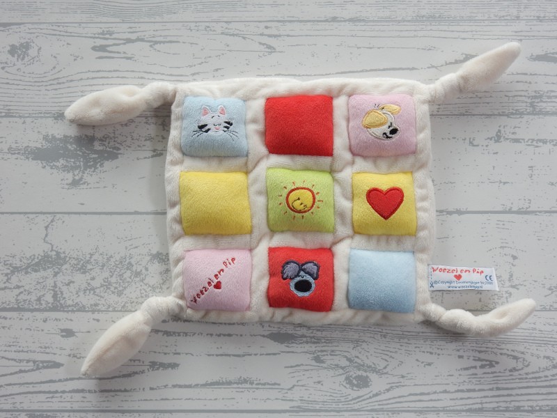 Woezel en Pip knuffeldoek velours ecru Waffels 2009