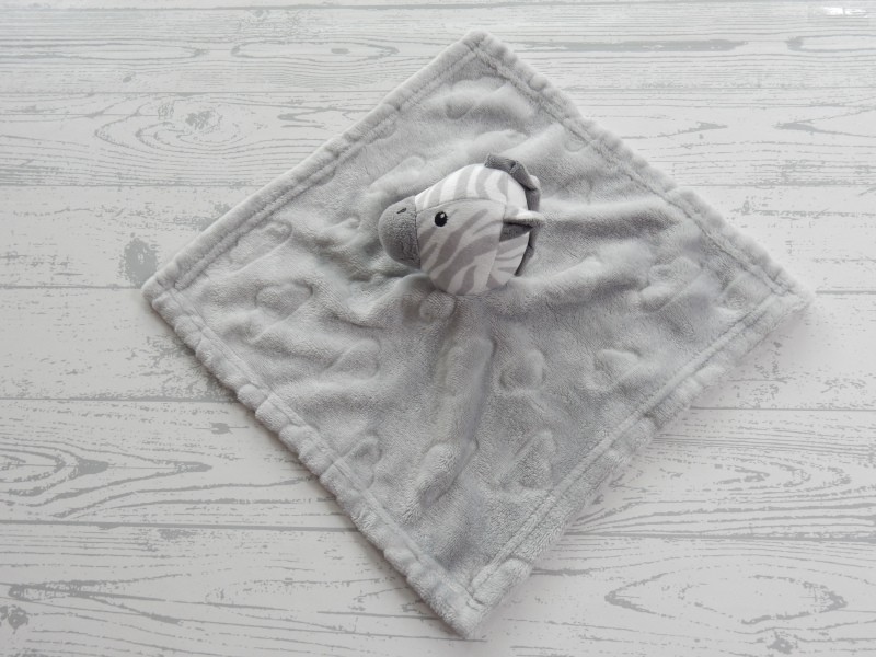 Primark baby knuffeldoek velours grijs wolkjes Zebra