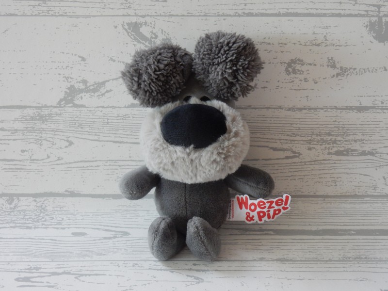Woezel en Pip knuffel velours grijs Woezel 2019
