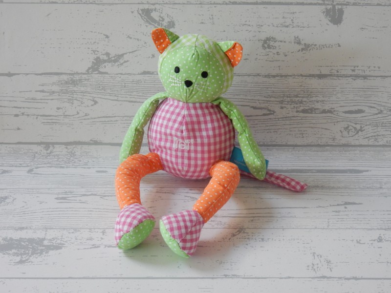 Lief! Lifestyle knuffel katoen groen oranje roze geruit stip poes