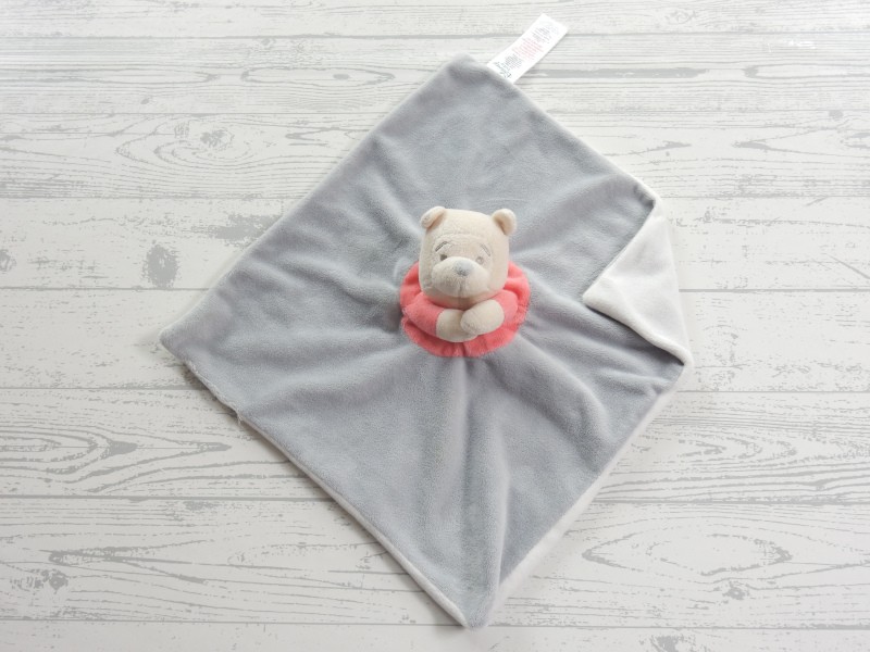 Primark Disney knuffeldoek velours grijs geel rood Winnie the Pooh