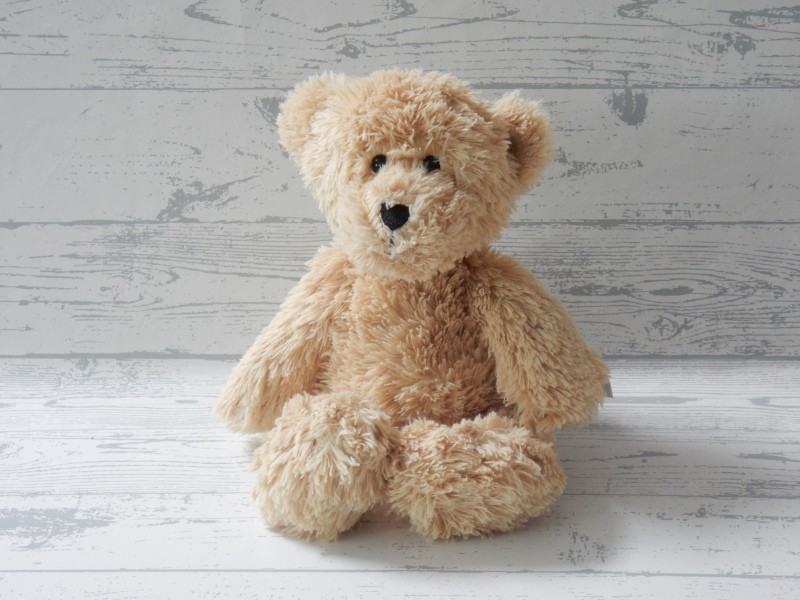 Hema knuffel velours draadjes beige bruin zwart beer 30 cm