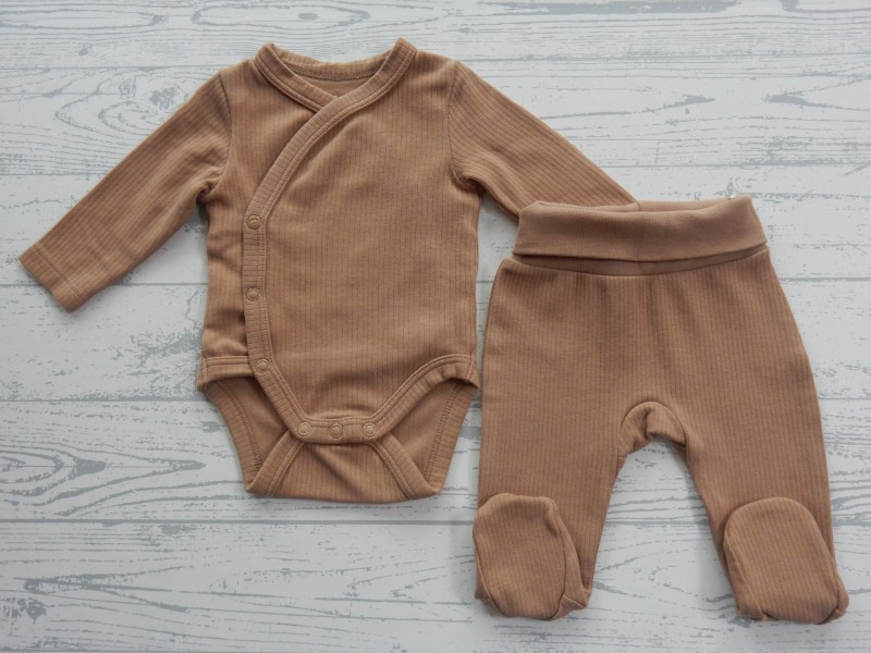 C&A baby set romper lange mouw broekje ribstof bruin maat 50