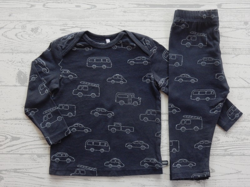 Prenatal pyjama donkerblauw wit auto's maat 68