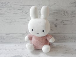Nijntje knuffel rammelaar velours fluffy roze Pink zittend 32 cm