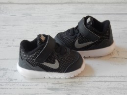 Nike baby sneakers zwart zilver swoosh Flex Experience 4 maat 17